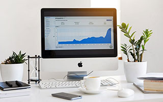 赛事直播入口-闪电战拿下施罗德！湖人完美操作诠释何为富人更富